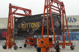 �Ƅ�ʽ���b��Һ����܇�DƬ